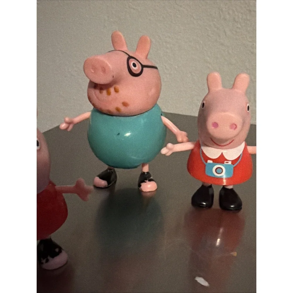 Peppa Pig Figures Set Of 6 Plastic Includes Grandad - Picture 7 of 10